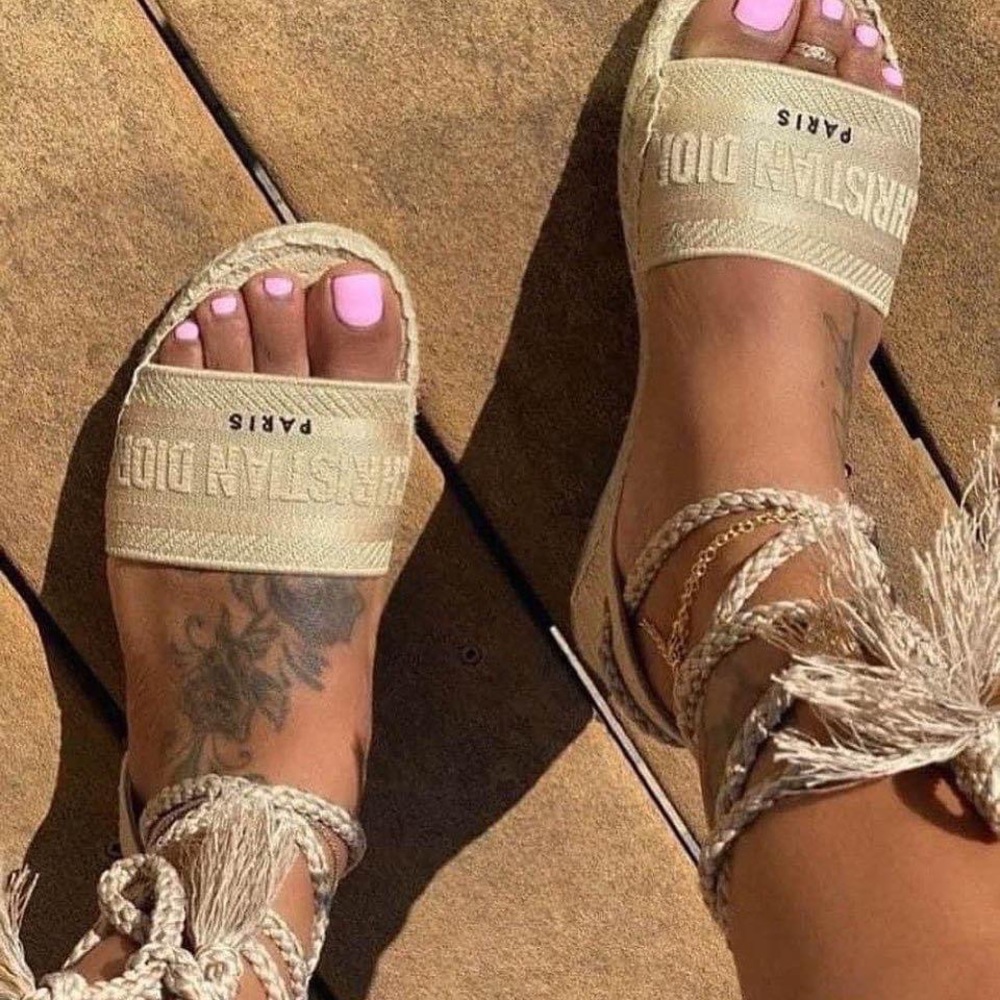 Brand new women sandals replica